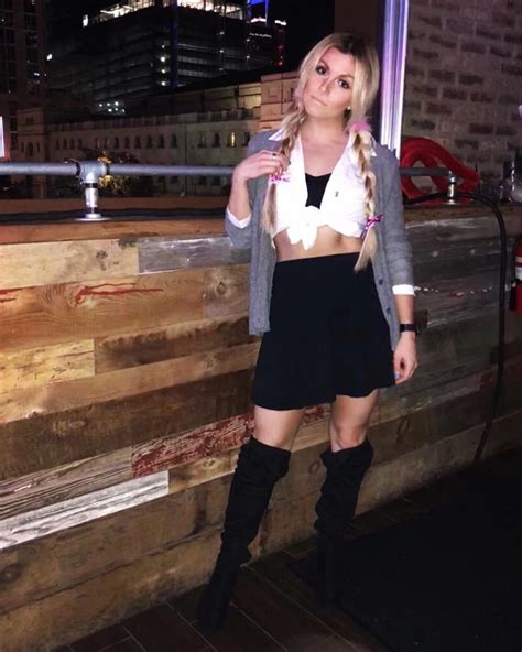 Hot Lindsay Ell Photos ThBlog