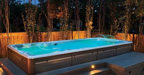 15 Concrete Hot Tub Ideas For Indoor Backyard