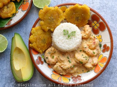 Encocado de camarón Camarones en salsa de coco Laylita