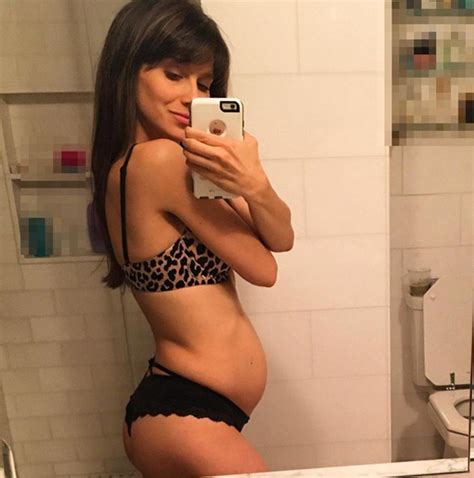Hilaria Baldwin Thomas Nude Pantyless Selfie Pregnant Pics With
