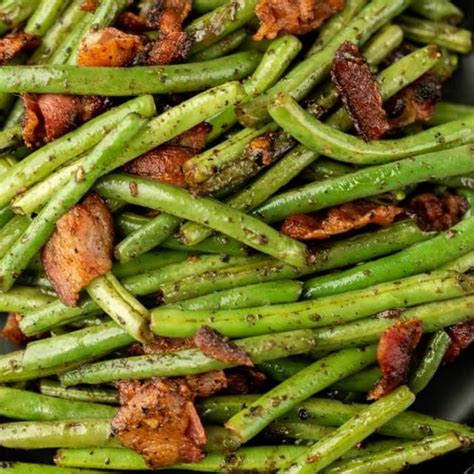 Green beans with bacon - The BEST Green Beans and Bacon