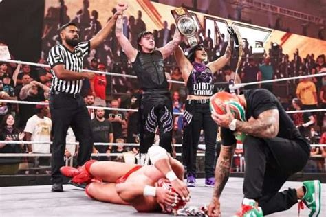 Rey Mysterio No Puede Evitar Derrota De Dragon Lee Ante Dominik Mundo