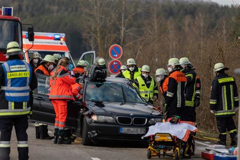 Kreis Weißenburg Gunzenhausen Schwerer Verkehrsunfall zwischen