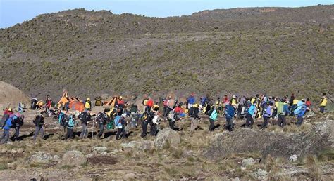 Escalada Al Monte Kilimanjaro A Trav S De La Ruta Machame D As