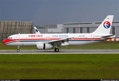 D AVVF China Eastern Airlines Airbus A320 232 Photo By Lars Liedtke