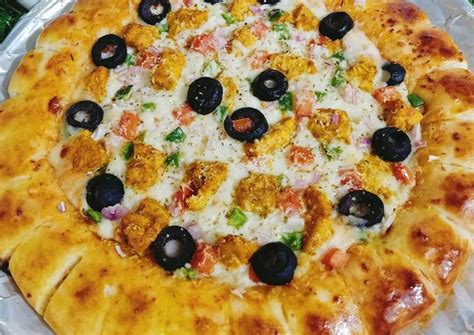 Cheesy Bites Tikka Pizza 🍕🍕 Recipe By Umme Ahmad Cookpad