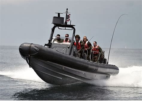 File:US Navy RHIB SWCC.jpg - Wikimedia Commons