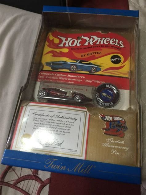 1969 Hot Wheels Authentic Commemorative Replica Twin Mill Red Purple