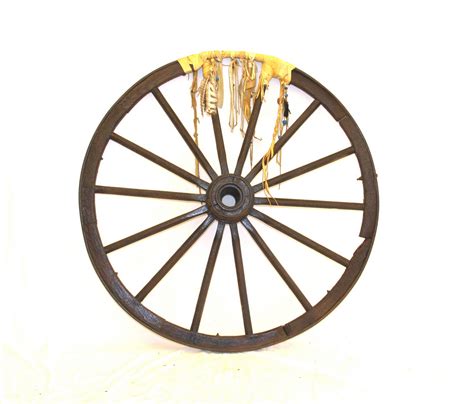 Canal Jean Vintage: Decorative Wagon wheel