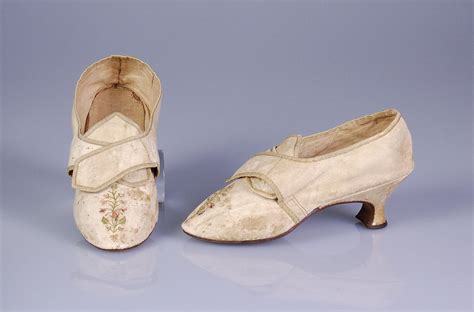 The Colorful Shoes Of The 18th Century 5 Minute History