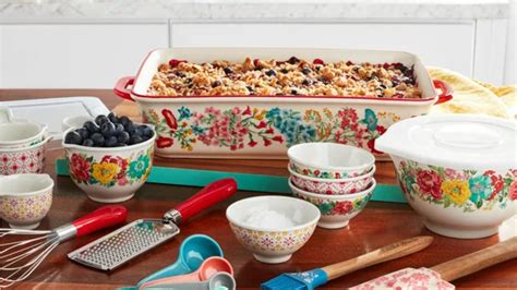 Everything In This The Pioneer Woman Baking Set Practically Costs 1