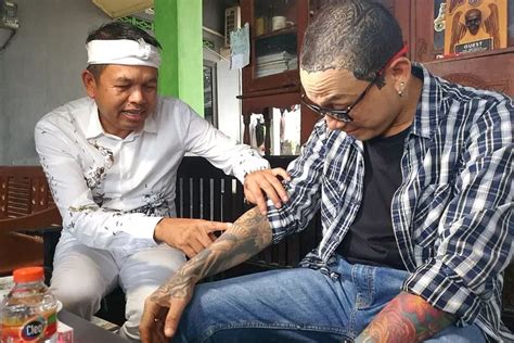 Hoho Alkaf Sosok Kades Penuh Tatto Pro Dan Kontrak Masyarakat Kang