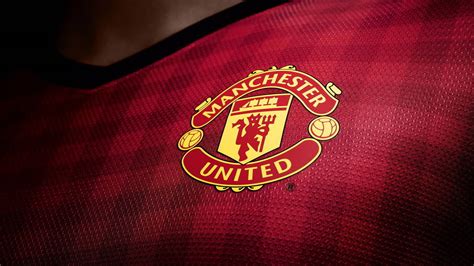 Rumor El Manchester United Se Enfrenta Con Fnatic Para Adquirir Un