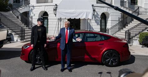 Russia Teacher 62 Unknowingly Displays Porn On Screen In Class Quits Teaching Mothership SG