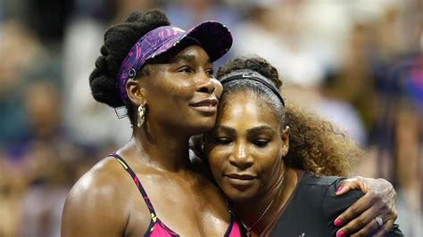 US Open Serena Und Venus Williams Feiern Comeback Im Doppel Letzter