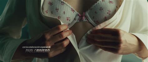 Naked María Valverde in Tres metros sobre el cielo