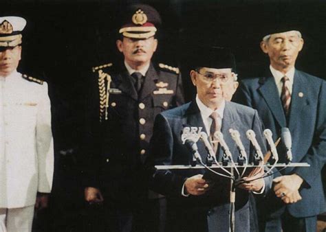 Biografi Try Sutrisno Panglima Abri Yang Terpilih Jadi Wakil Presiden