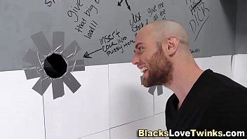 Maromo Cubierto De Esperma De Una Gran Polla Negra XVIDEOS