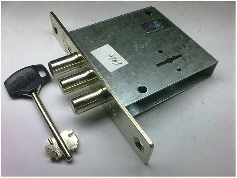 Замок врезной эльбор кремень 85 фото