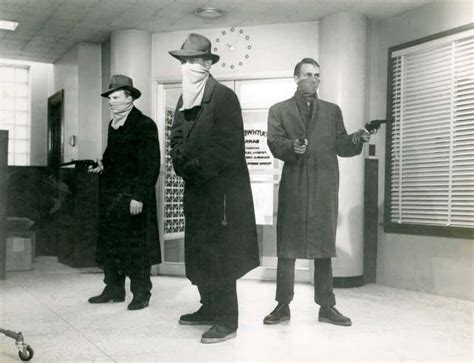 Five ways to rob a bank using the internet | New Scientist