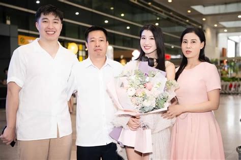 Anh Trai Hot Boy L N L T Gi T Spotlight C A Ph Ng Nhi Fan N Thi Nhau Ng Tuy N Hot