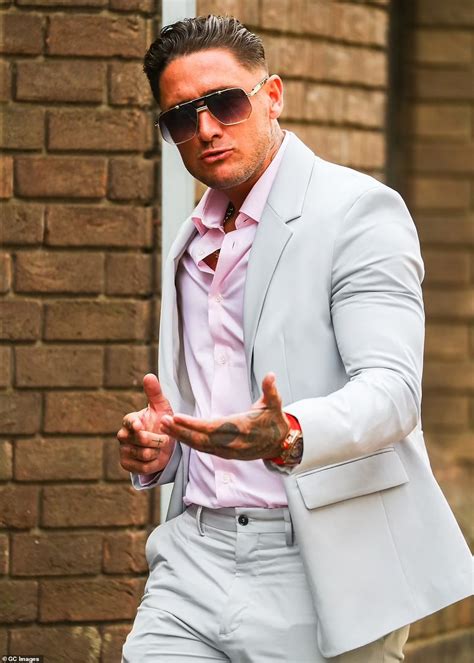 Bị tố quay lén clip sex sao truyền hình thực tế liên tục hầu tòa