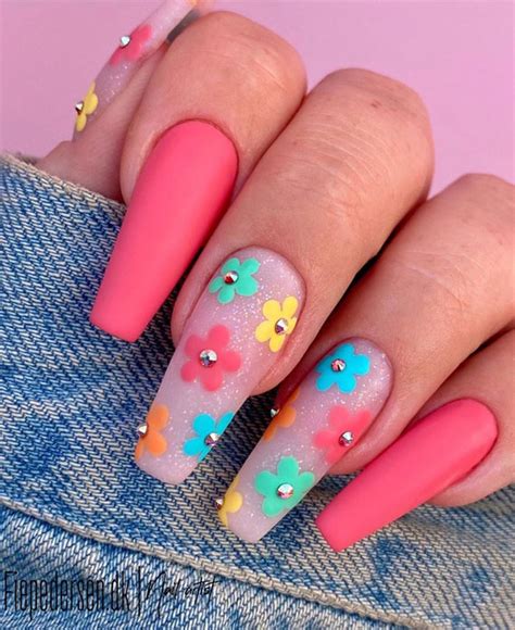 Gorgeous Summer Nail Colors And Designs To Try This Summer