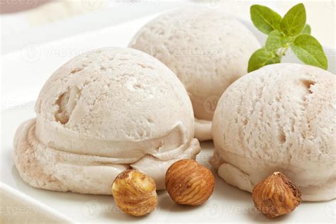 Hazelnut (Low Calorie) - Ami Ice Cream