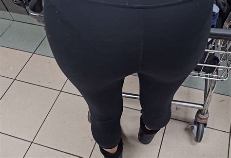 Tight Latina Ass At The Laundromat Spandex Leggings Yoga Pants Forum