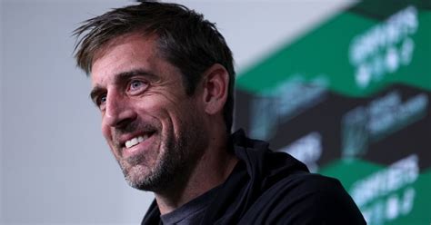 Aaron Rodgers Says He Doesn T Care About Being Liked