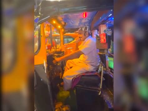 viral video driver   hit song  mohammed rafi  driving
