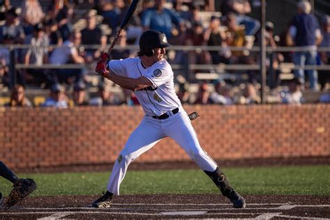 elks walk  walla walla  kick  homestand bend elks baseball club