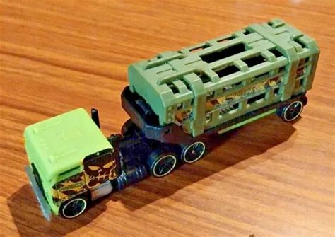 MATTEL HOT WHEELS Track Stars Caged Cargo 2013 2 00 PicClick UK