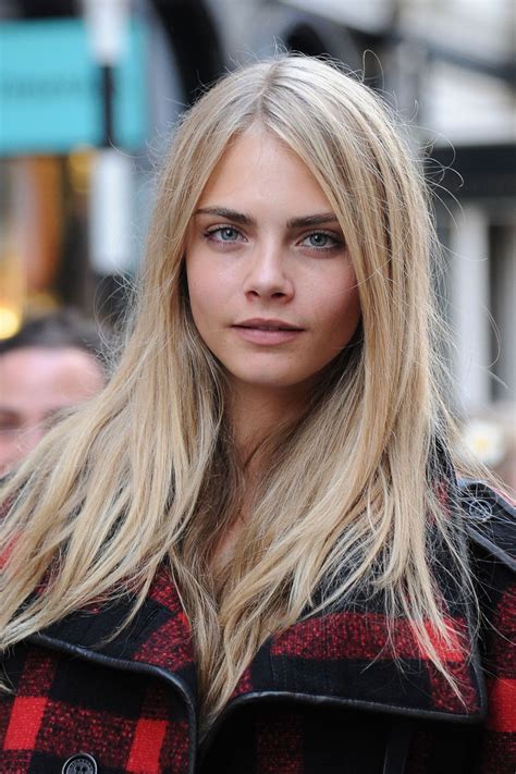 Cara Delevingne Hair Style Collection - NiceStyles