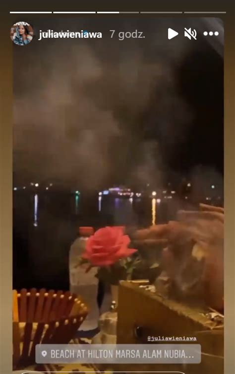 Julia Wieniawa W Cekinowym Bikini Wygl Da Ol Niewaj Co Obcas Pl