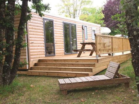 Bungalow Luxe 6 P Camping Fontaine Du Roc Villeréal Les Campings