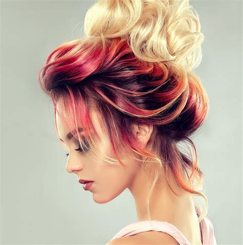 50 Sumptuous Peekaboo Hair Color Ideas for Women