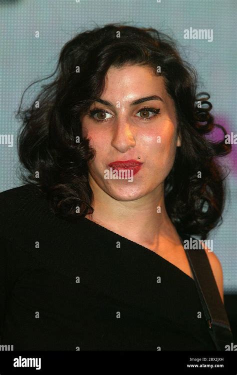 Amy Winehouse Award Hi Res Stock Photography And Images Alamy