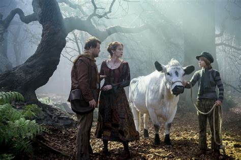 Emily Blunt Talks Into the Woods, Love for Edge of Tomorrow, Sicario