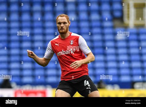 Rotherham United Reading Hi Res Stock Photography And Images Alamy