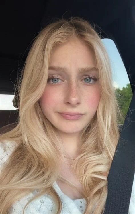 Pin by Fgcver on أغراض تستحق الشراء Blonde hair girl Blonde hair green eyes Pretty blonde hair