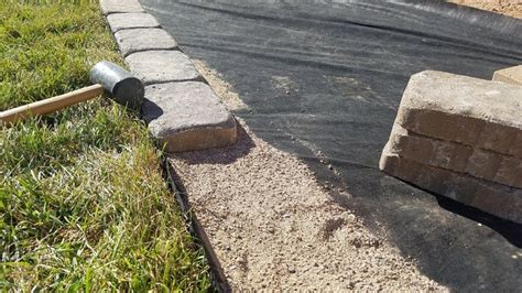 How To Install Landscape Edging Pavers Pagwelove