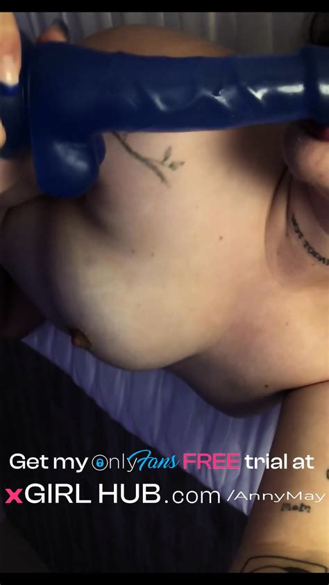 Naughty Teen Czech Babe Anny Sucking On Her Fav Dildo