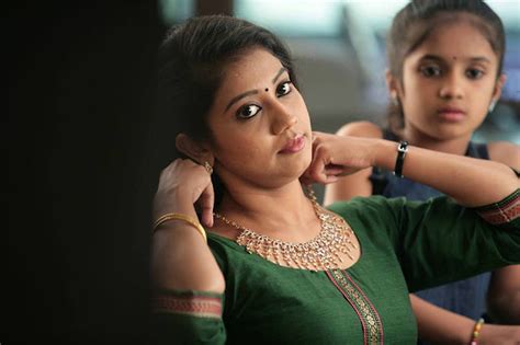 Rachana Narayanankutty Indian Actress And Television Anchor Most Hot And Sexy Pics Free