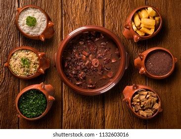 Brazilian Feijoada Food Top View Written Foto Stock