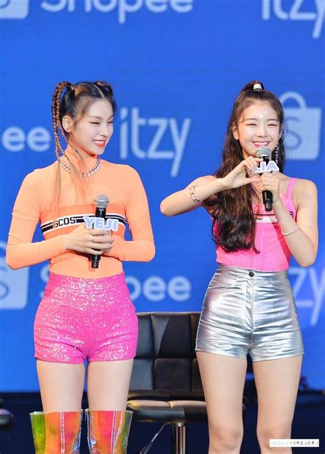 Hot Sexy Lia Bee Bikini Pics