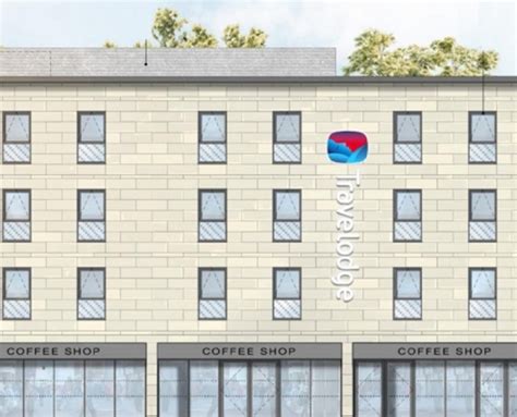 Travelodge, Chippenham - T&T Facades: rainscreen cladding & SFS