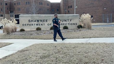 Female inmate dies at Shawnee County Jail