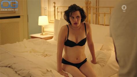 Ella Rumpf Nude Pictures Onlyfans Leaks Playboy Photos Sex Scene