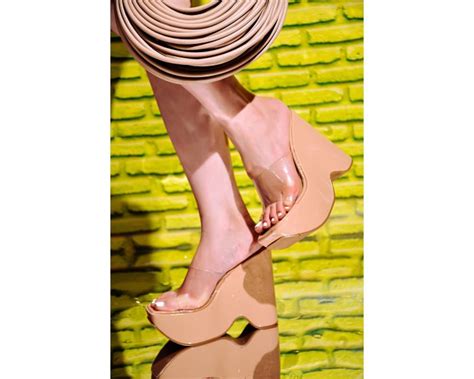 Cape Robbin Pinkki Pinkki Nude X Nude Shiekh